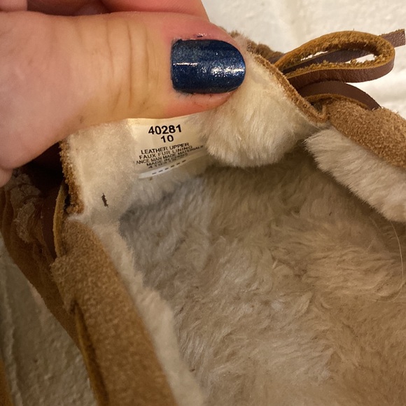 Leather Tan  Minnetonka, house slippers - Picture 7 of 8